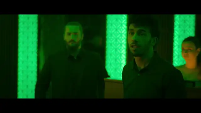 El correo (2024)  trasportare valigiate di soldi