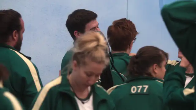 Squid Game_ La sfida_S01E02_Luomo con lombrello