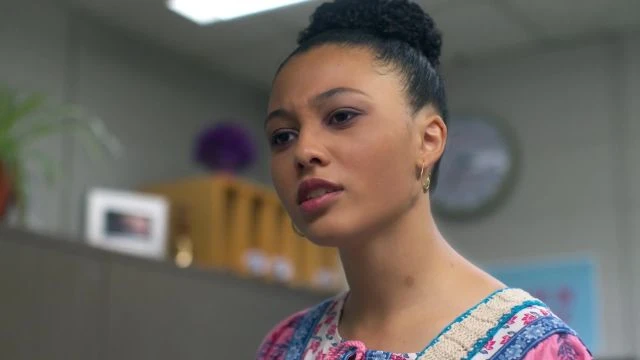 S01 E01 Pilot - I Woke Up a Vampire - وفجأة أصبحتُ مصاصة دماء