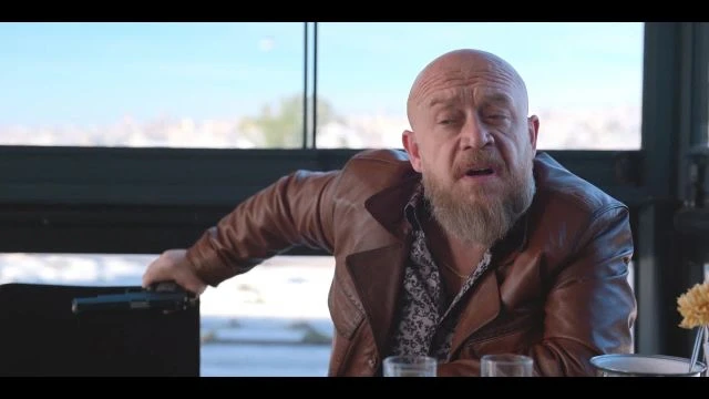 Segreti e scommesse S01 E01 Episodio 1