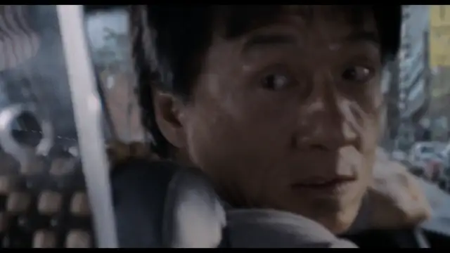 The Tuxedo - Lo smoking - إنه لا يبحث عن المتاعب... بل يرتديها